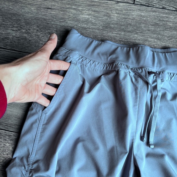 Athleta Attitude Pants Purple Lilac Drawstring 384001 Sz 6 - Picture 3 of 13